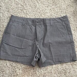 Magellan Outdoors Gray Women's Shorts